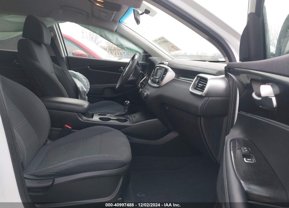 2017 KIA SORENTO 2.4L LX VIN: 5XYPGDA35HG246669