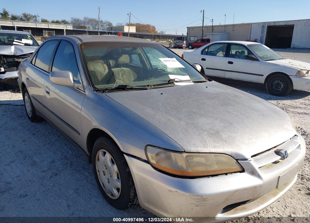 1999 HONDA ACCORD LX VIN: 1HGCG5548XA041743