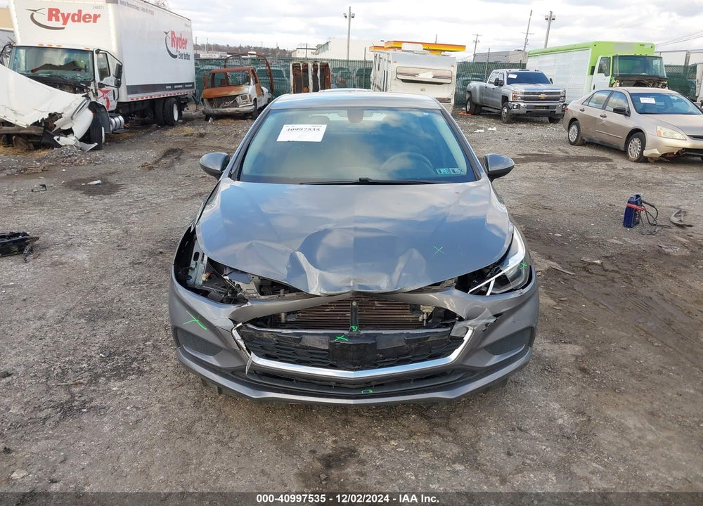 2018 CHEVROLET CRUZE VIN: 1G1BE5SM9J7231357