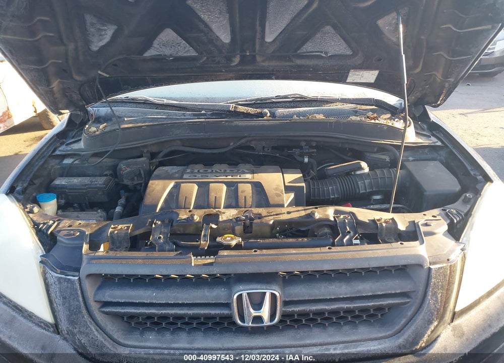 2005 HONDA PILOT EX-L VIN: 5FNYF18595B048340