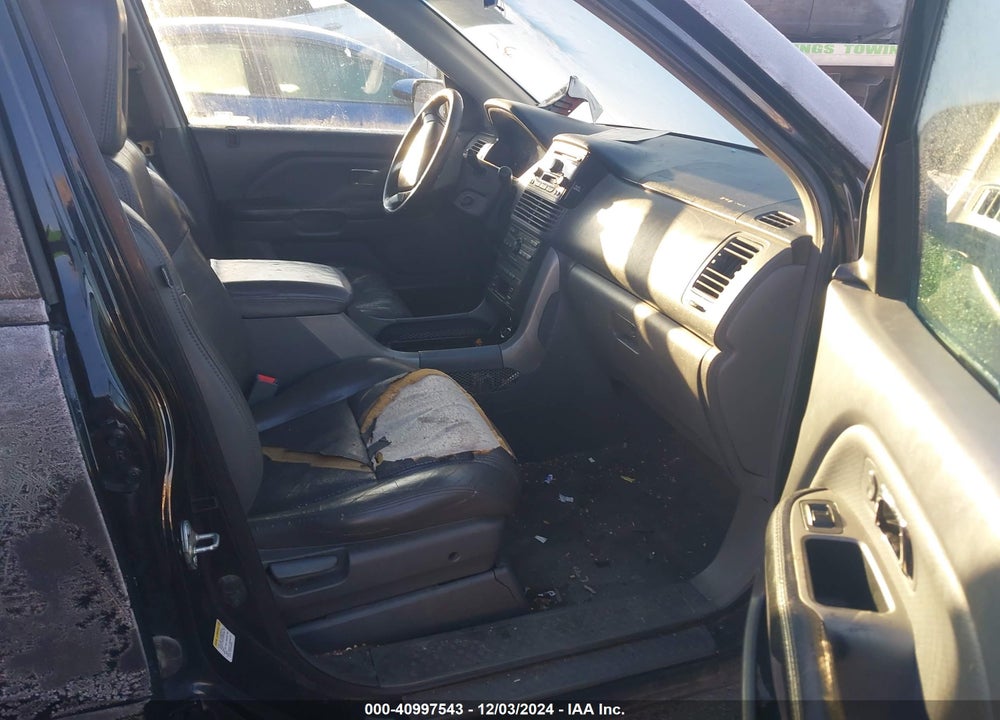 2005 HONDA PILOT EX-L VIN: 5FNYF18595B048340