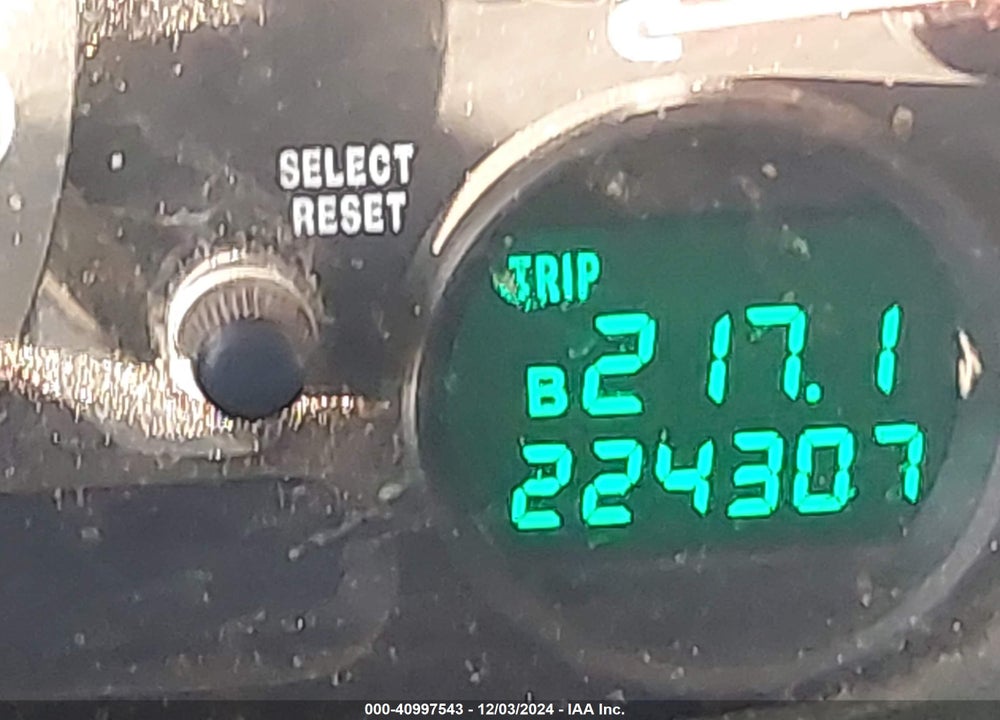 2005 HONDA PILOT EX-L VIN: 5FNYF18595B048340