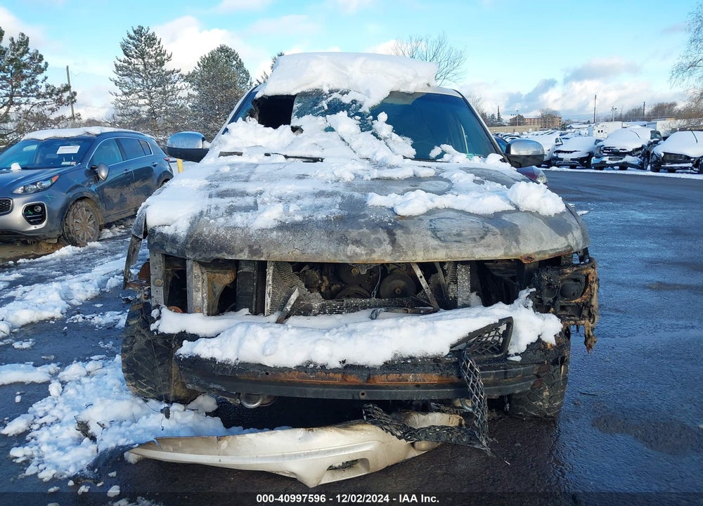 2010 CHEVROLET TAHOE LTZ VIN: 1GNUKCE05AR217179