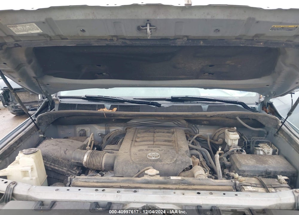 2019 TOYOTA TUNDRA SR5 5.7L V8 VIN: 5TFDW5F10KX806993