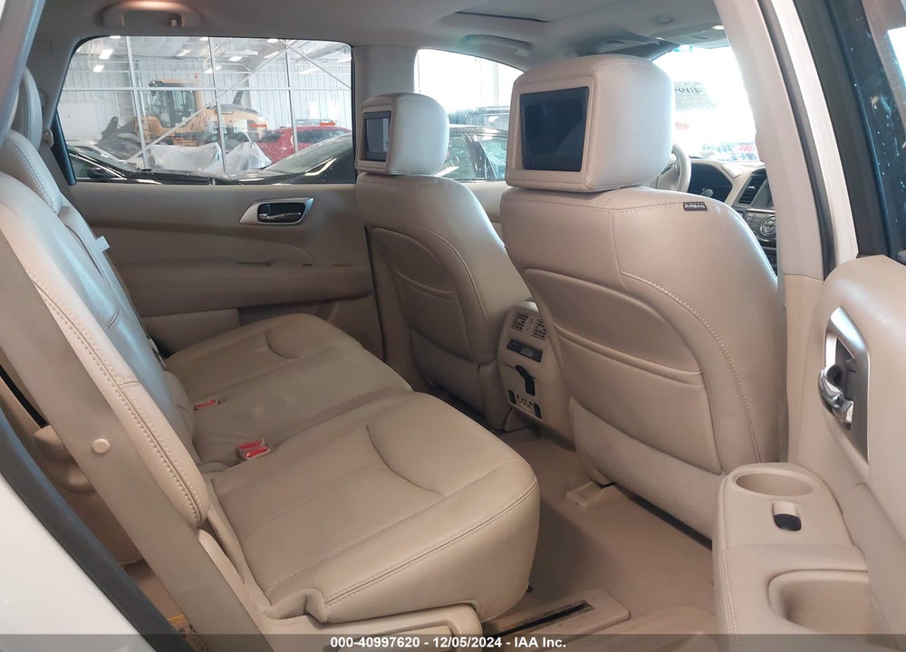 2014 NISSAN PATHFINDER PLATINUM VIN: 5N1AR2MM3EC606803