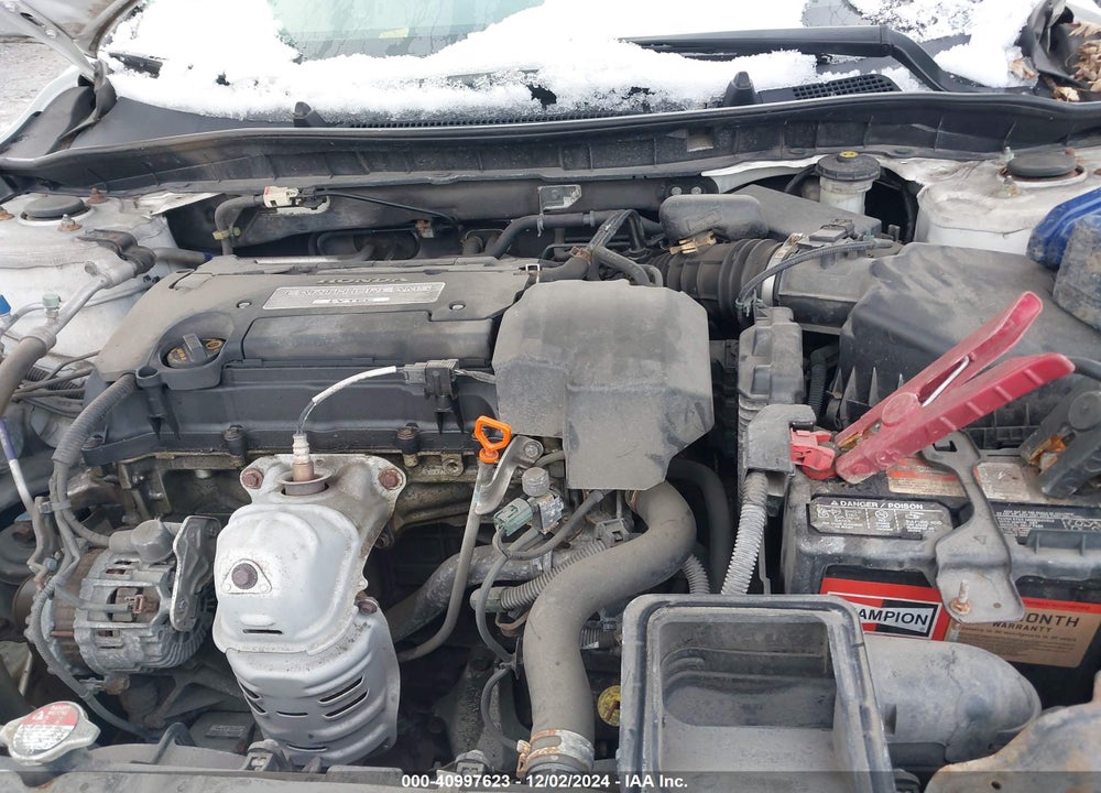 2013 HONDA ACCORD LX VIN: 1HGCR2F35DA064780