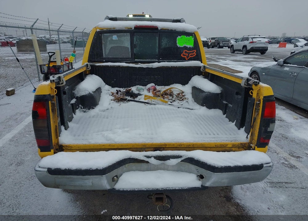 2000 NISSAN FRONTIER SE-V6/XE-V6 VIN: 1N6ED27YXYC372020