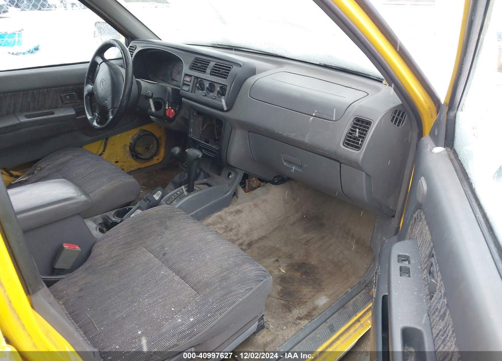 2000 NISSAN FRONTIER SE-V6/XE-V6 VIN: 1N6ED27YXYC372020