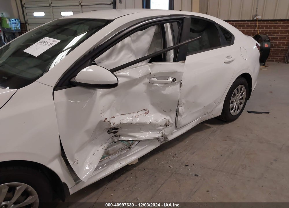 2019 KIA FORTE VIN: 3KPF24AD5KE088308