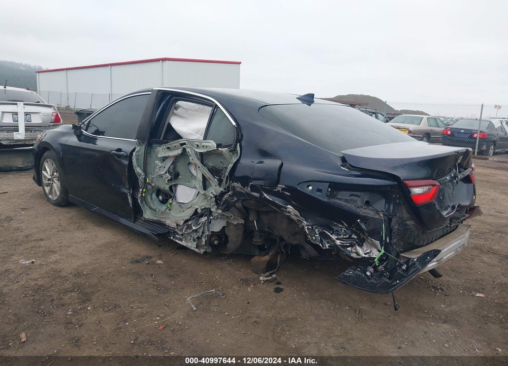 2021 TOYOTA CAMRY LE VIN: 4T1R11AK0MU440613