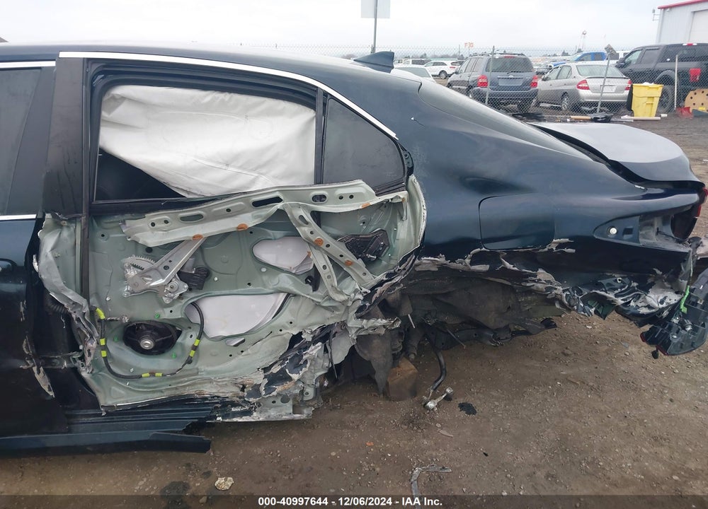 2021 TOYOTA CAMRY LE VIN: 4T1R11AK0MU440613