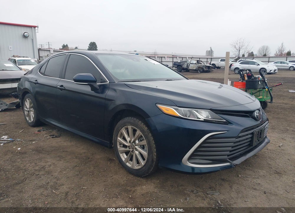 2021 TOYOTA CAMRY LE VIN: 4T1R11AK0MU440613