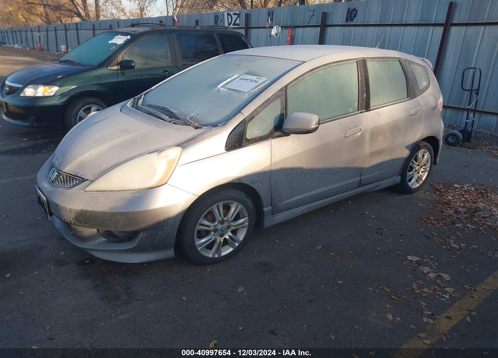 2009 HONDA FIT SPORT VIN: JHMGE884X9S065413