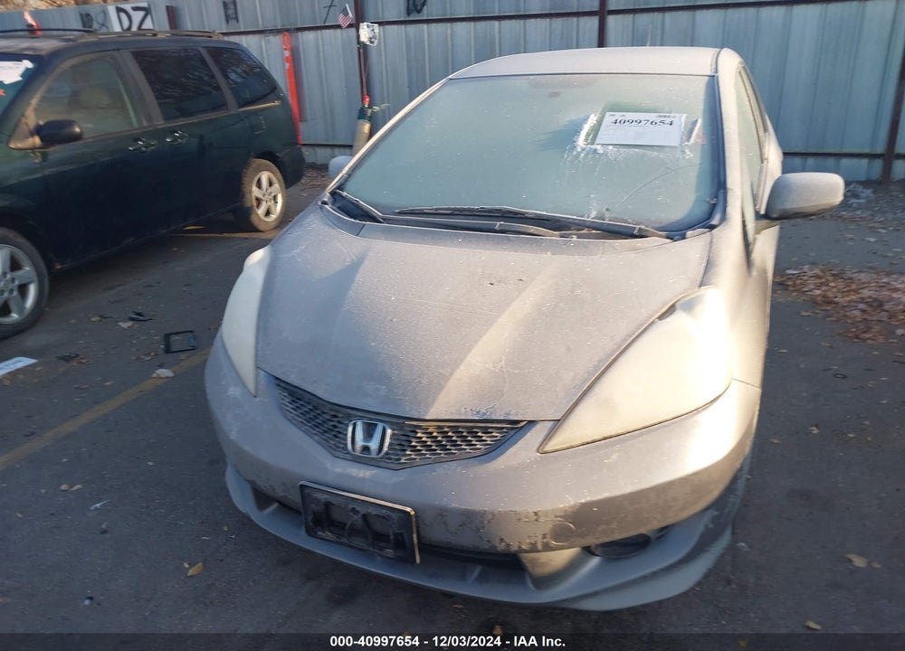 2009 HONDA FIT SPORT VIN: JHMGE884X9S065413