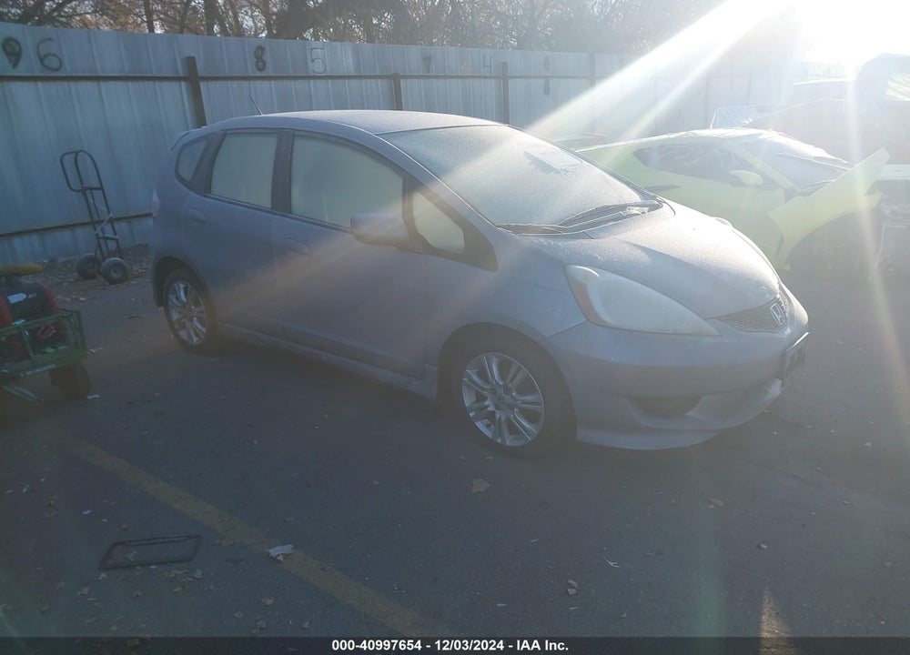 2009 HONDA FIT SPORT VIN: JHMGE884X9S065413