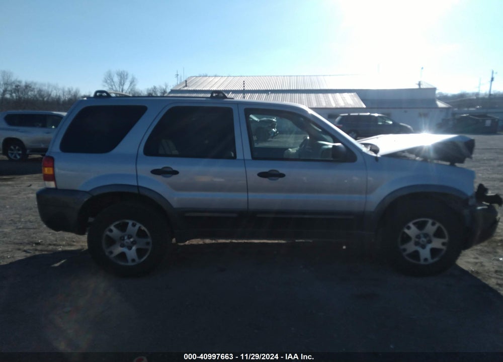 2005 FORD ESCAPE XLT VIN: 1FMCU03125KB62516