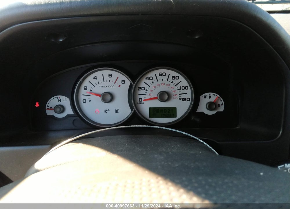 2005 FORD ESCAPE XLT VIN: 1FMCU03125KB62516