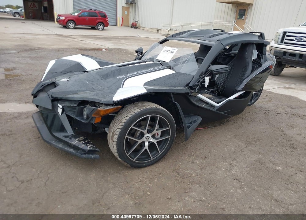 2019 POLARIS SLINGSHOT SL VIN: 57XAAPFA6K8135523