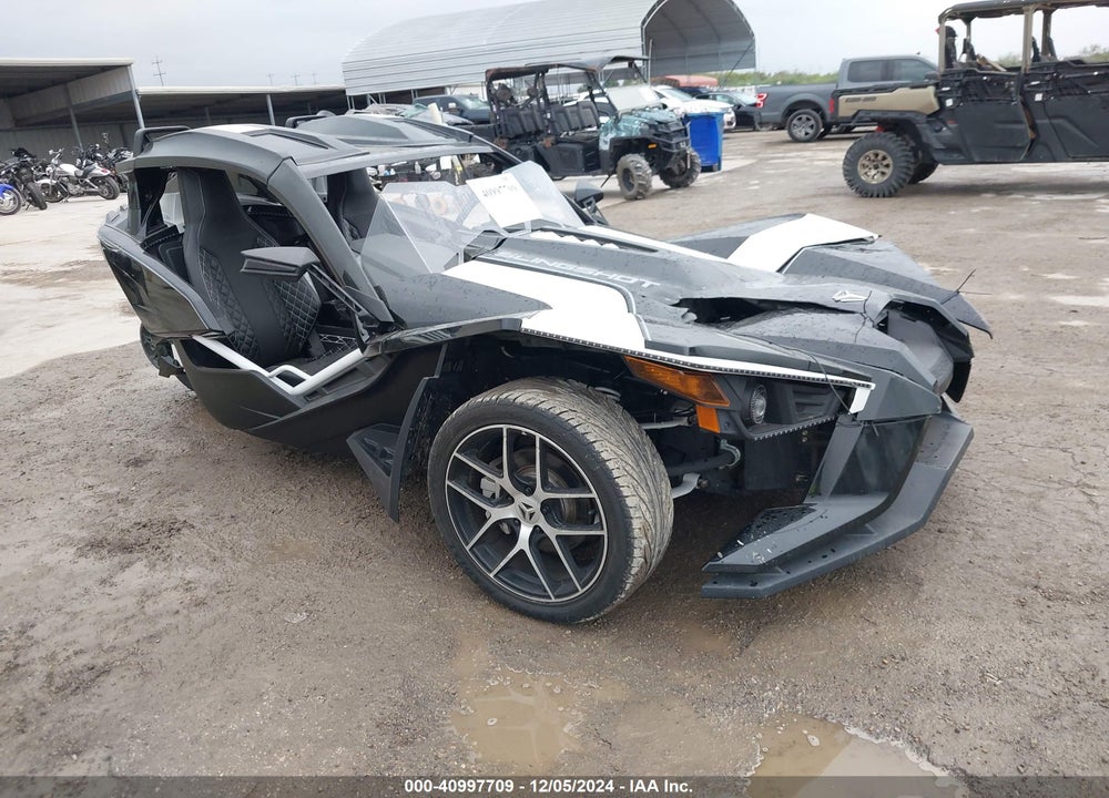 2019 POLARIS SLINGSHOT SL VIN: 57XAAPFA6K8135523