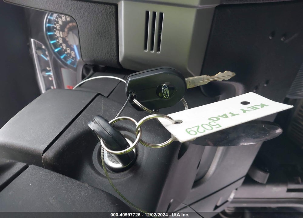 2011 FORD F-150 LARIAT VIN: 1FTFW1E62BFA77416