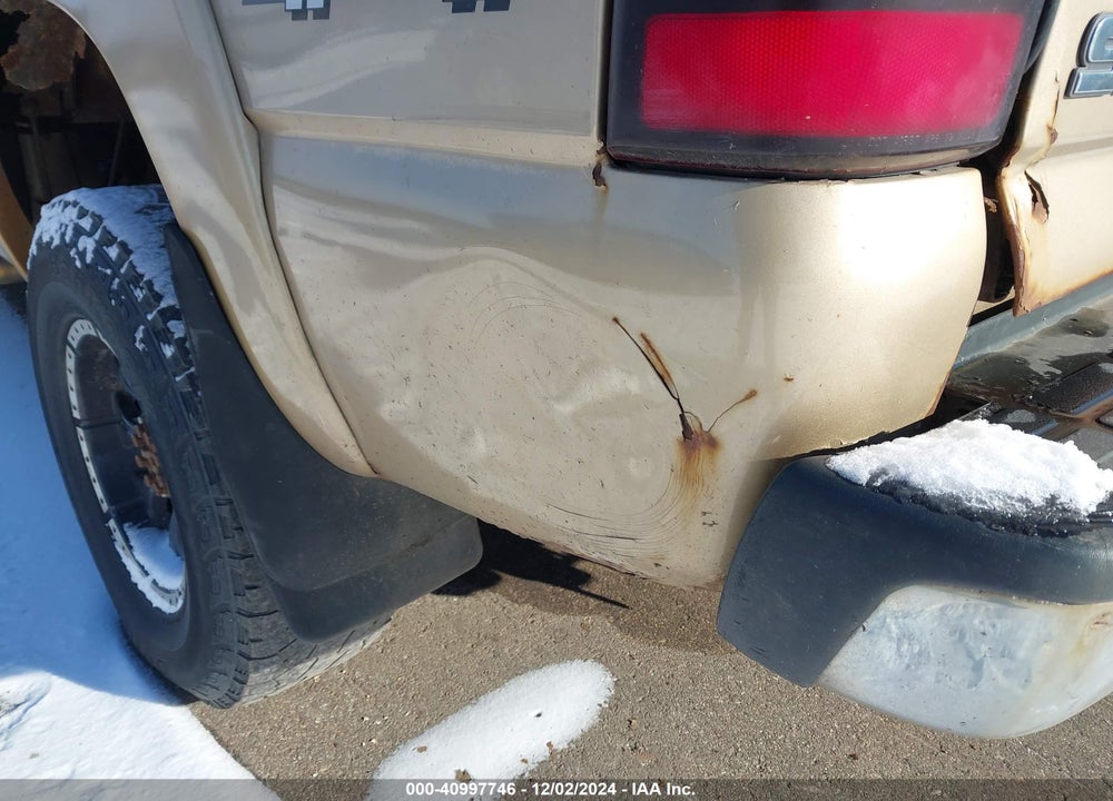 2004 GMC SIERRA 2500HD SLT VIN: 1GTHK23U94F189015