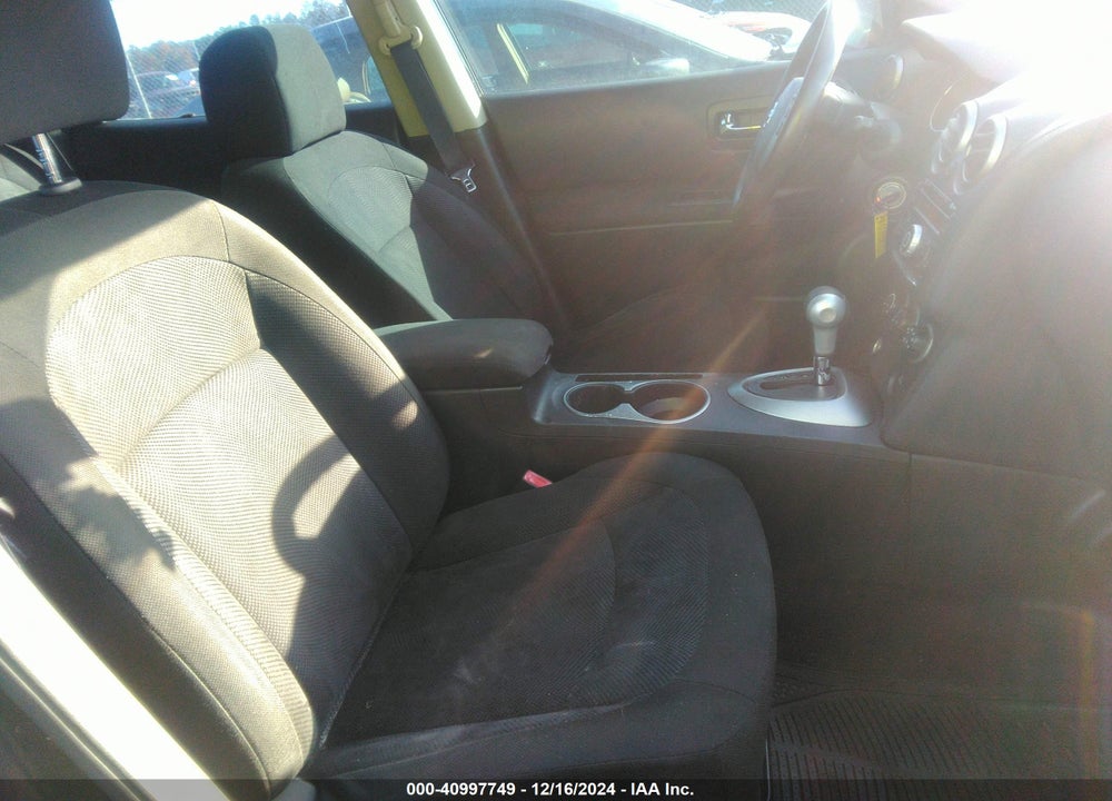 2011 NISSAN ROGUE S VIN: JN8AS5MT1BW561943