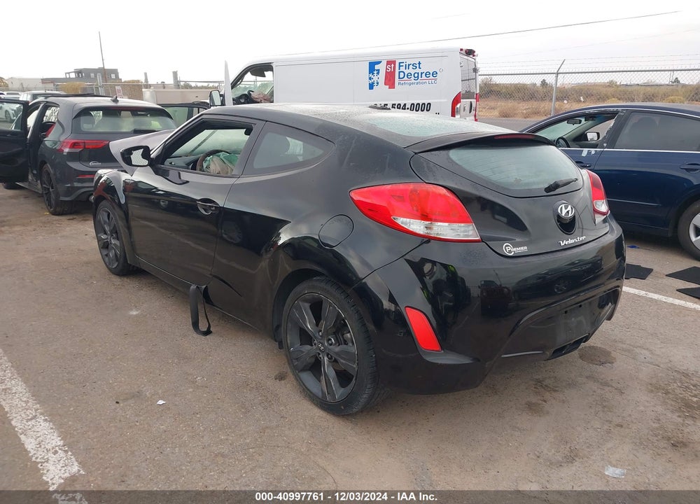2017 HYUNDAI VELOSTER VIN: KMHTC6AD4HU319197