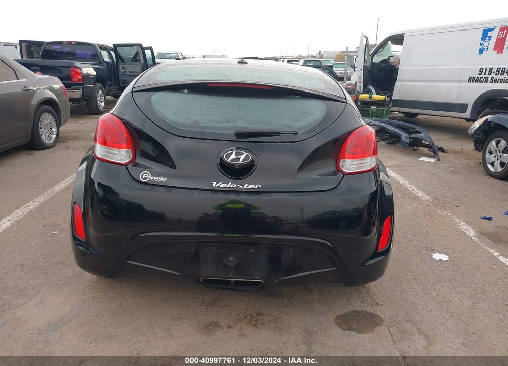 2017 HYUNDAI VELOSTER VIN: KMHTC6AD4HU319197