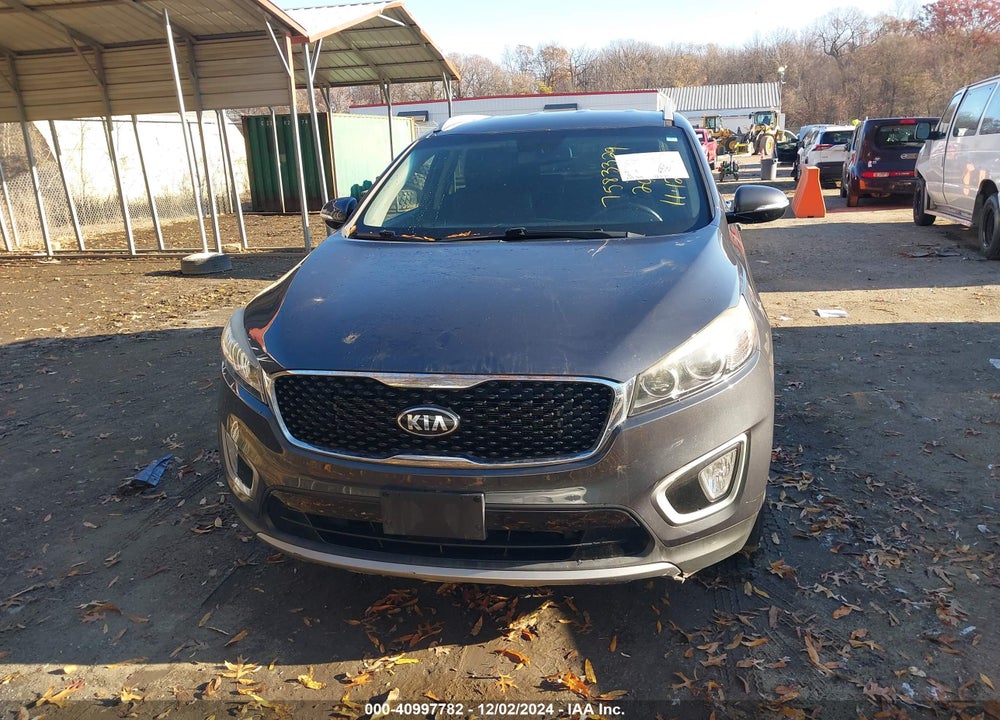 2016 KIA SORENTO 3.3L EX VIN: 5XYPH4A54GG044323