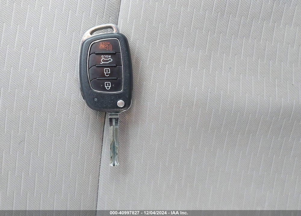 2019 HYUNDAI TUCSON VIN: KM8J2CA48KU971305