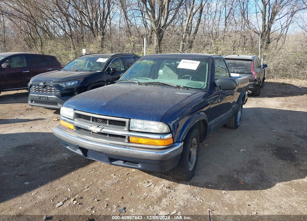 2002 CHEVROLET S-10 LS VIN: 1GCCS14W928151841