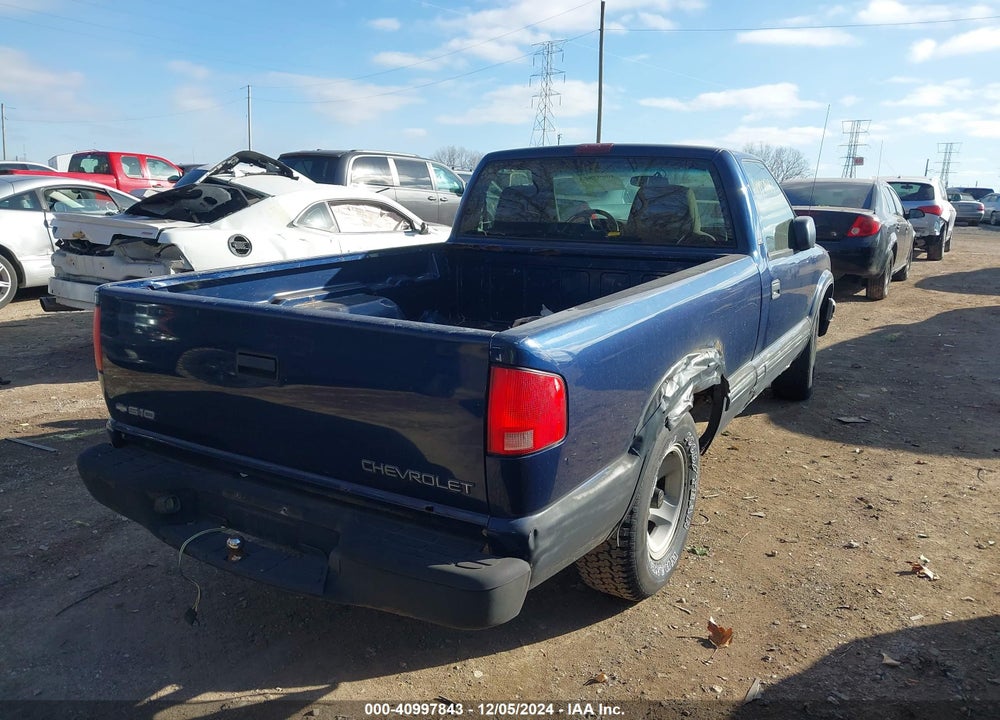 2002 CHEVROLET S-10 LS VIN: 1GCCS14W928151841
