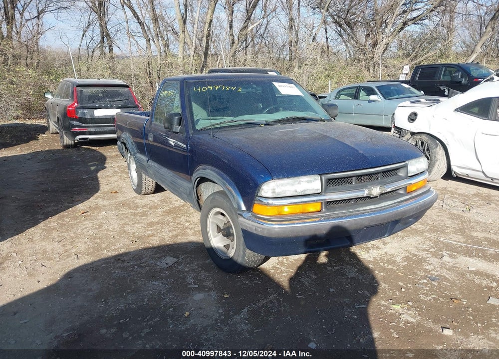 2002 CHEVROLET S-10 LS VIN: 1GCCS14W928151841