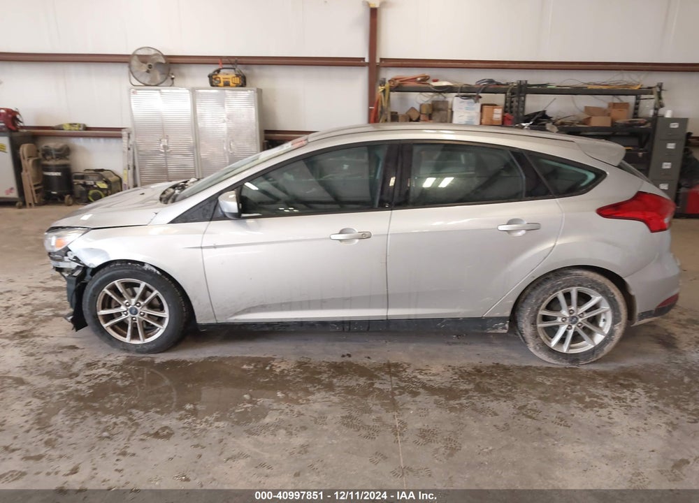 2018 FORD FOCUS SE VIN: 1FADP3K25JL235450