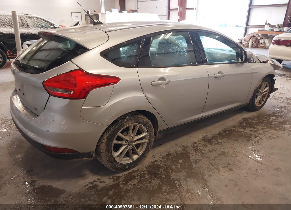2018 FORD FOCUS SE VIN: 1FADP3K25JL235450