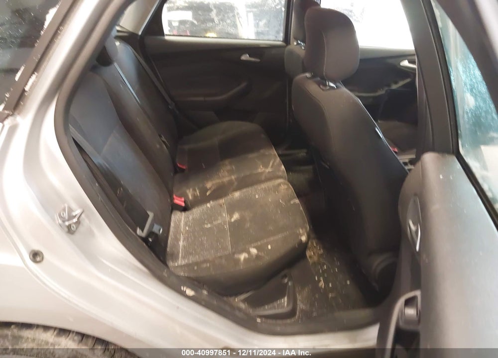 2018 FORD FOCUS SE VIN: 1FADP3K25JL235450