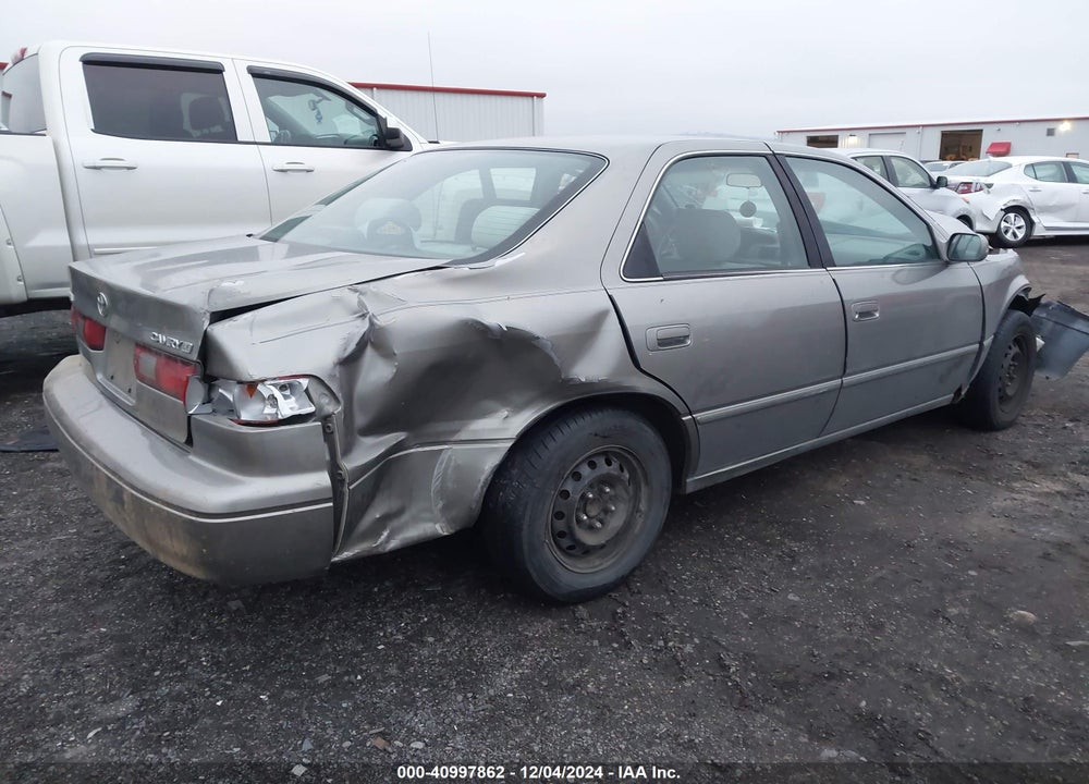 1997 TOYOTA CAMRY LE VIN: JT2BG22KXV0047860