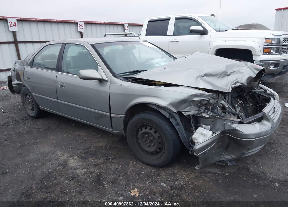 1997 TOYOTA CAMRY LE VIN: JT2BG22KXV0047860