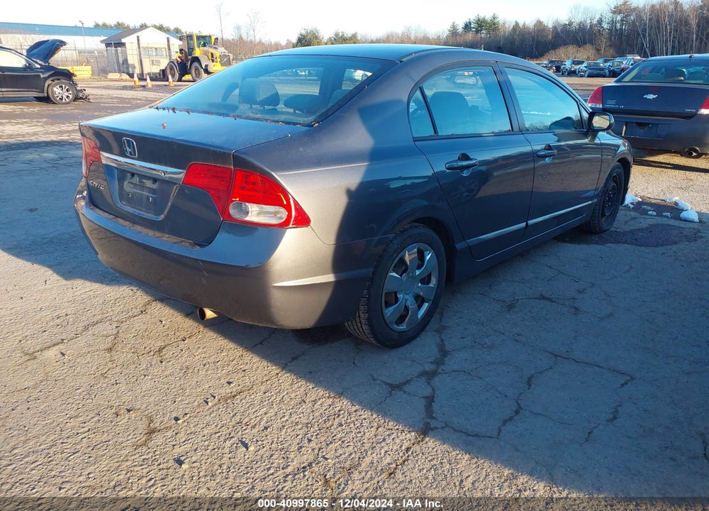 2011 HONDA CIVIC LX VIN: 2HGFA1F52BH306150