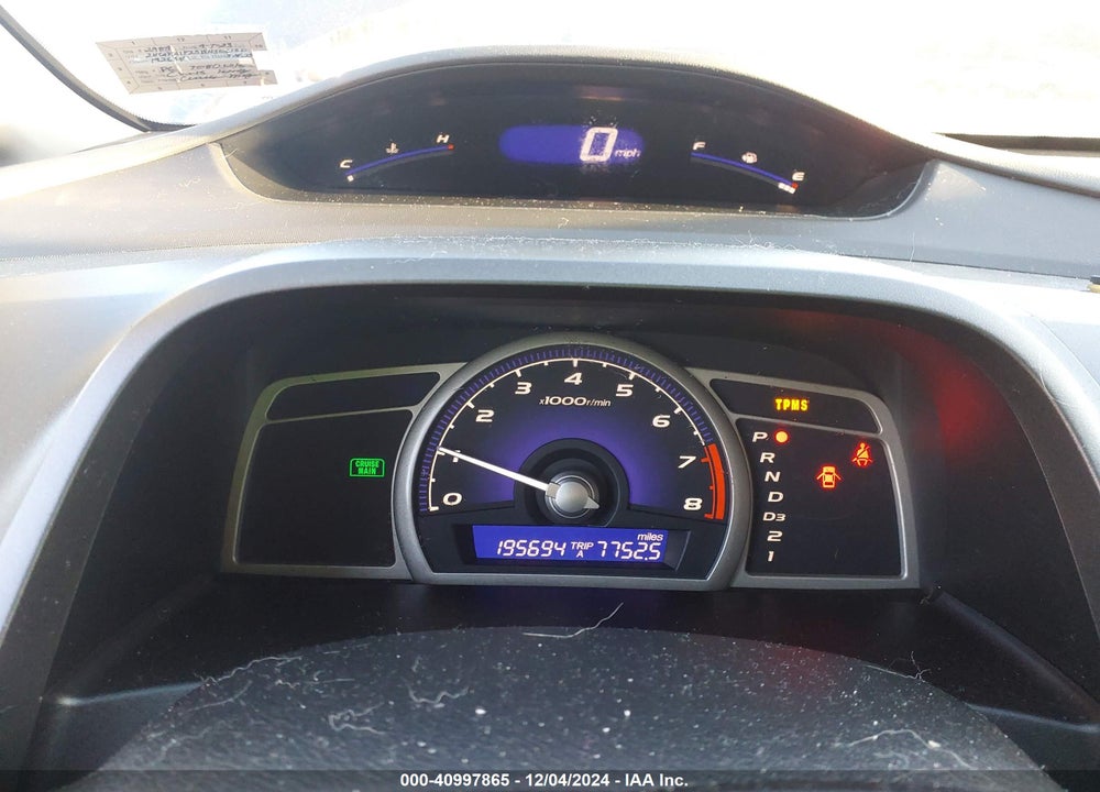 2011 HONDA CIVIC LX VIN: 2HGFA1F52BH306150