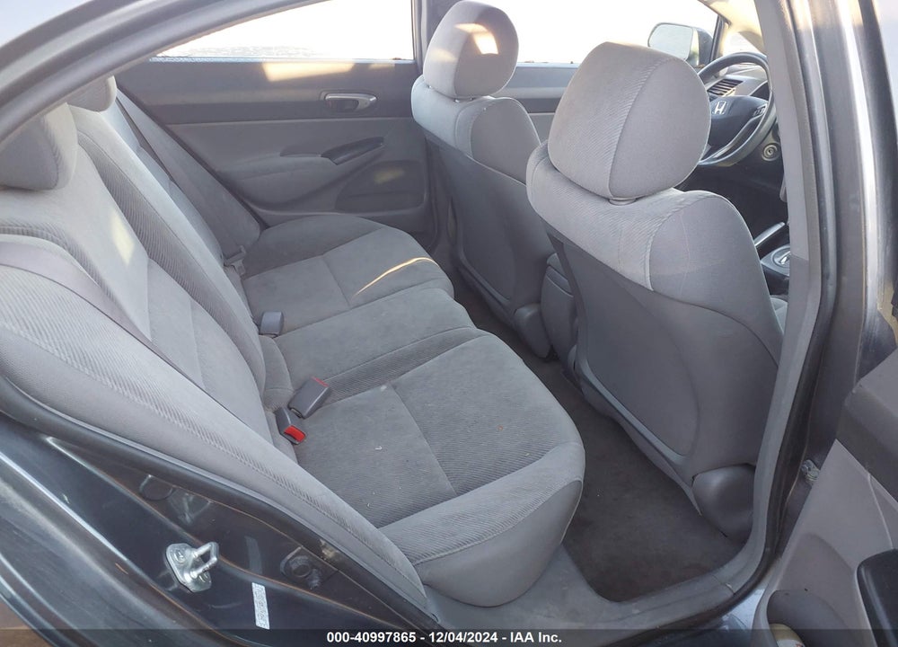 2011 HONDA CIVIC LX VIN: 2HGFA1F52BH306150