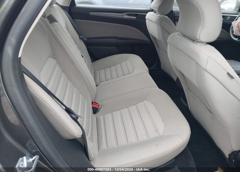 2017 FORD FUSION S VIN: 3FA6P0G72HR394367