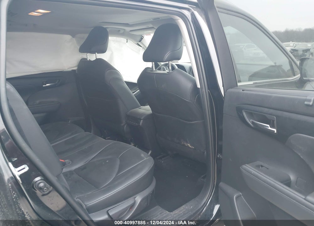 2020 TOYOTA HIGHLANDER XLE VIN: 5TDHZRBH7LS037600