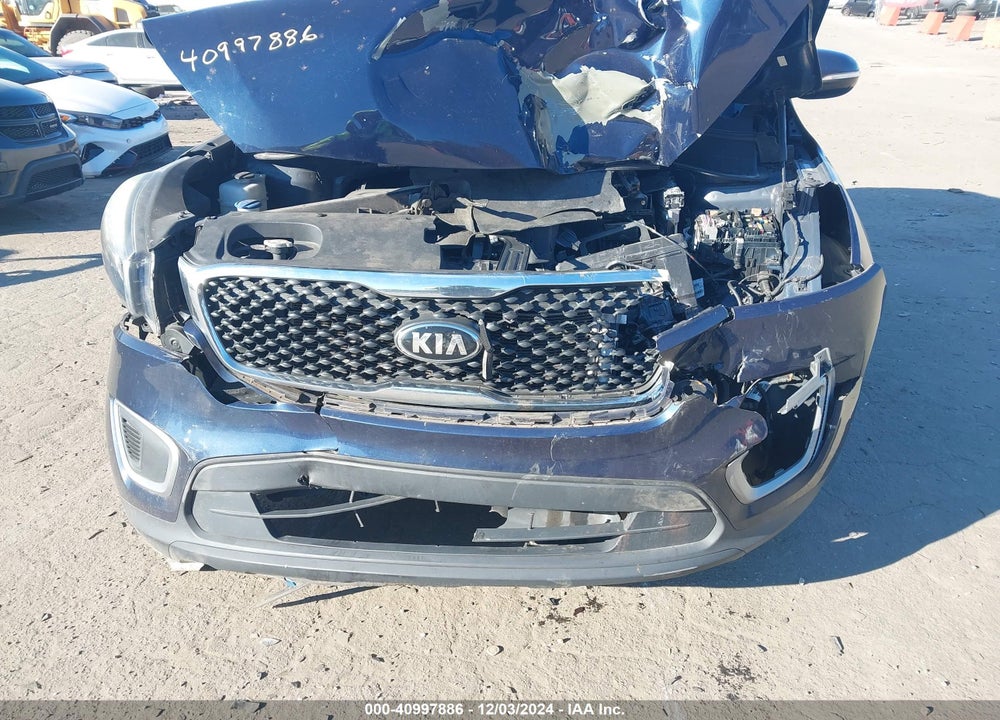 2017 KIA SORENTO 2.4L LX VIN: 5XYPG4A34HG256500