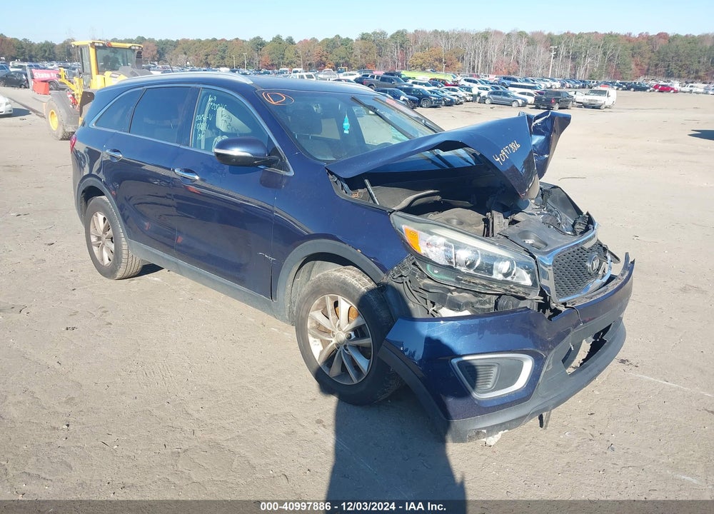 2017 KIA SORENTO 2.4L LX VIN: 5XYPG4A34HG256500