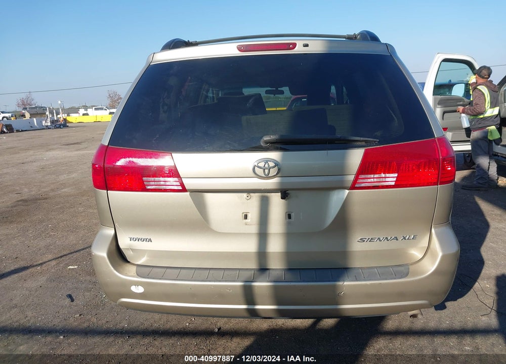 2004 TOYOTA SIENNA XLE VIN: 5TDZA22C34S147374