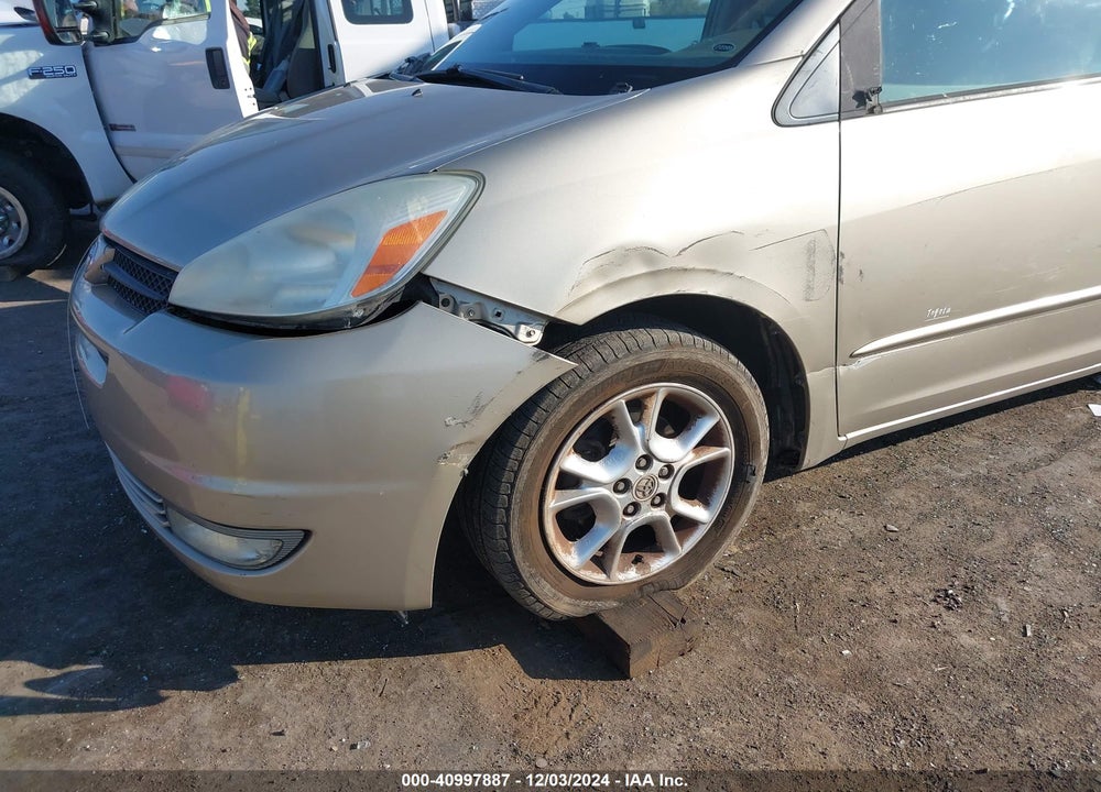 2004 TOYOTA SIENNA XLE VIN: 5TDZA22C34S147374