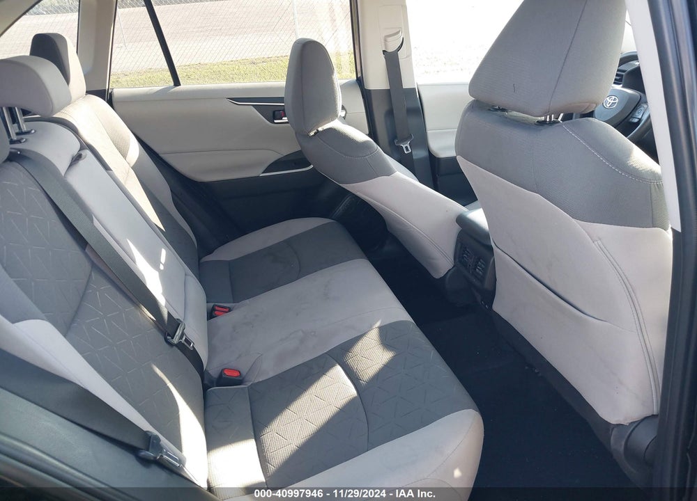 2022 TOYOTA RAV4 XLE VIN: 2T3P1RFV6NW271585