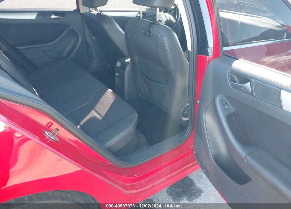 2012 VOLKSWAGEN JETTA 2.5L SEL VIN: 3VWLP7AJXCM360741