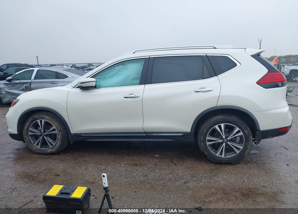 2017 NISSAN ROGUE SL VIN: JN8AT2MT2HW387840